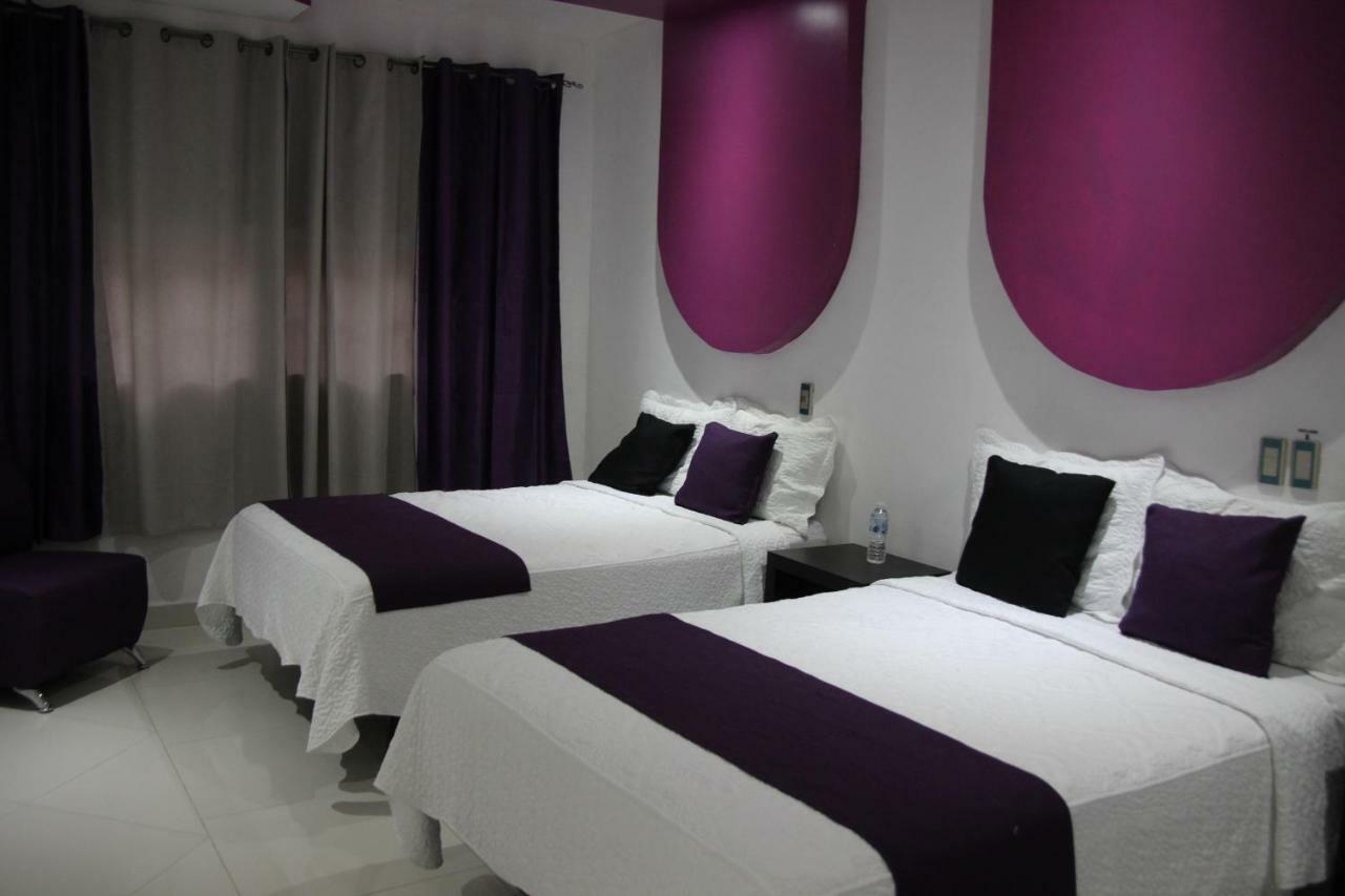 Hotel Dluxe 圣胡安－德洛斯拉戈斯 外观 照片