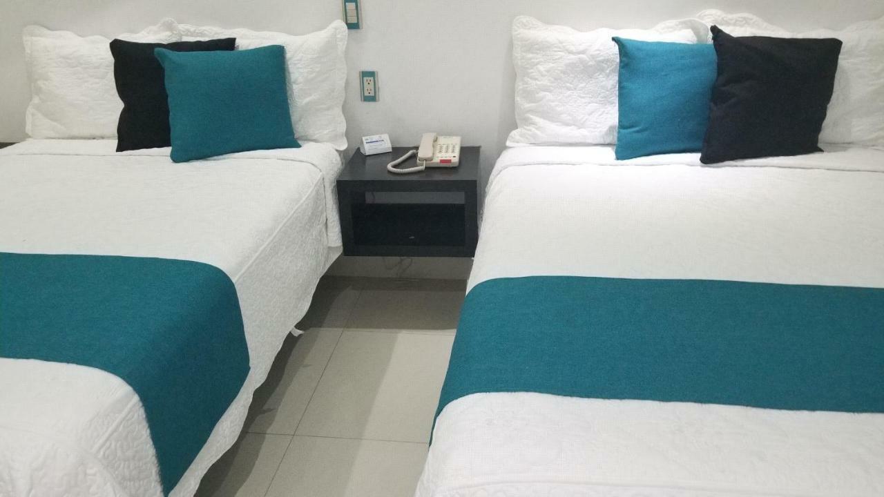 Hotel Dluxe 圣胡安－德洛斯拉戈斯 外观 照片