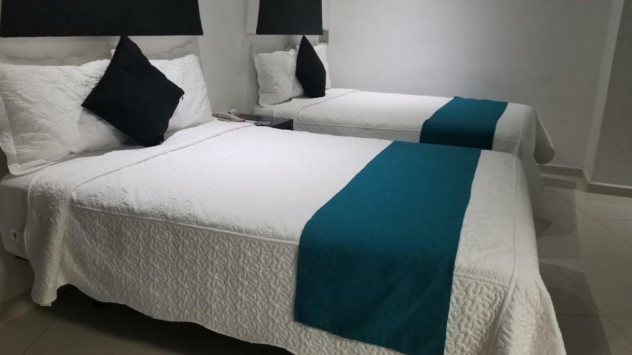 Hotel Dluxe 圣胡安－德洛斯拉戈斯 外观 照片