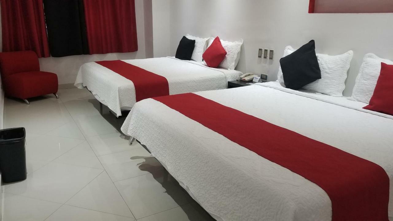 Hotel Dluxe 圣胡安－德洛斯拉戈斯 外观 照片