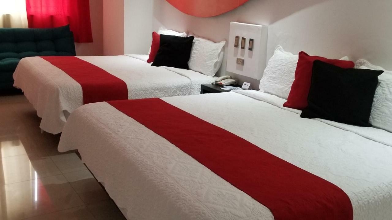 Hotel Dluxe 圣胡安－德洛斯拉戈斯 外观 照片