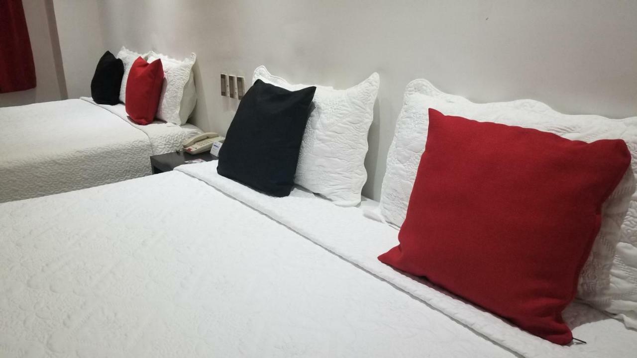 Hotel Dluxe 圣胡安－德洛斯拉戈斯 外观 照片