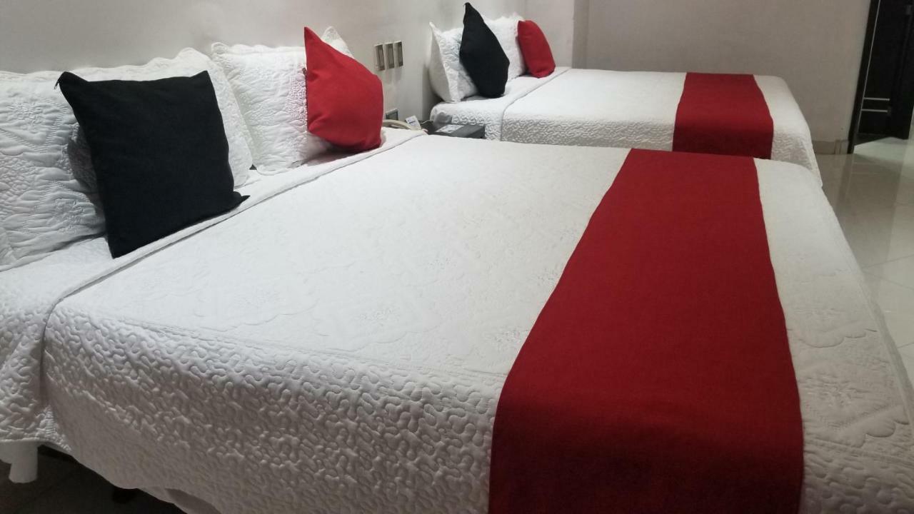 Hotel Dluxe 圣胡安－德洛斯拉戈斯 外观 照片