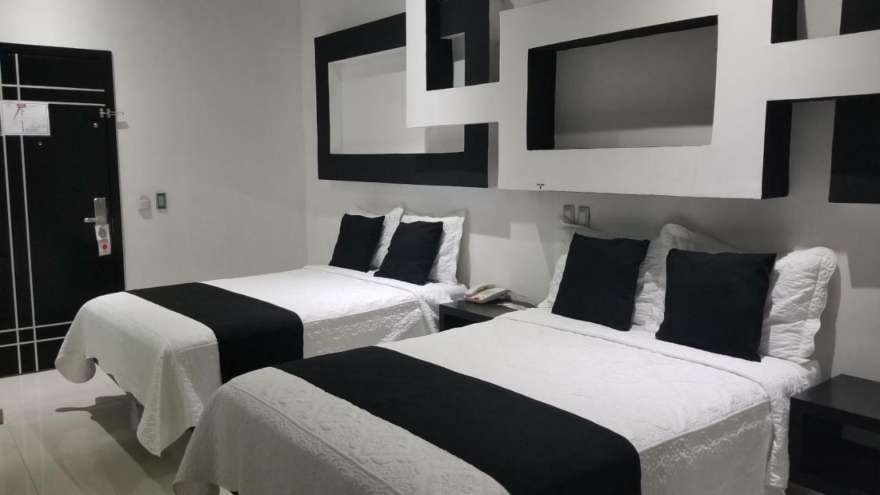 Hotel Dluxe 圣胡安－德洛斯拉戈斯 外观 照片