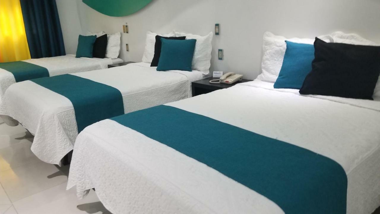 Hotel Dluxe 圣胡安－德洛斯拉戈斯 外观 照片