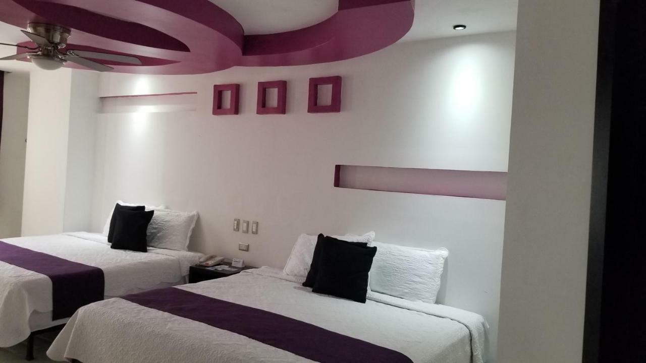 Hotel Dluxe 圣胡安－德洛斯拉戈斯 外观 照片
