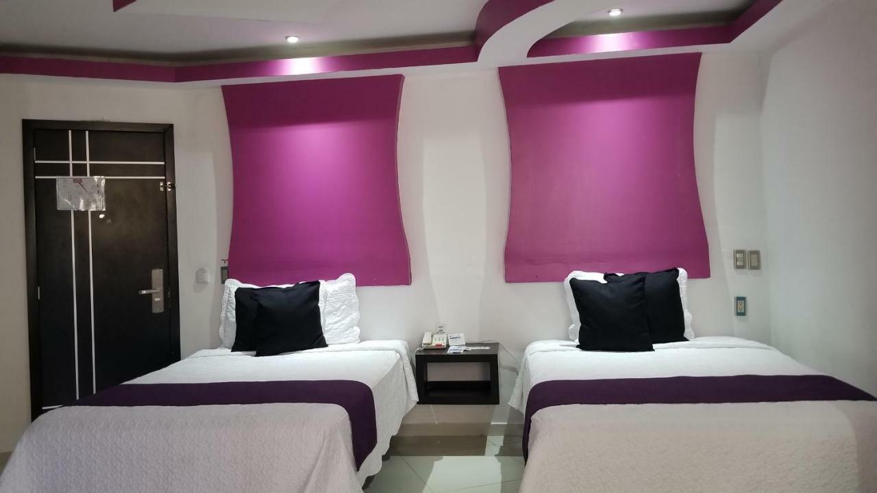 Hotel Dluxe 圣胡安－德洛斯拉戈斯 外观 照片